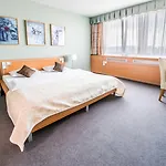 Cascade 3*