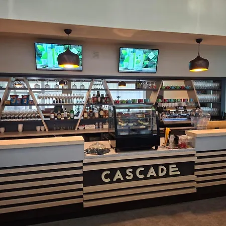 فندق Cascade 3*