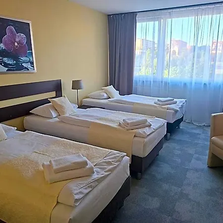Hotel Cascade 3*