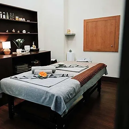 Cascade Hotel 3*
