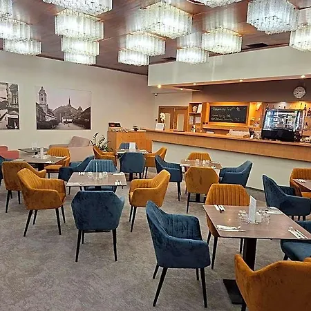 Cascade Hotel Most