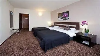Cascade 3*