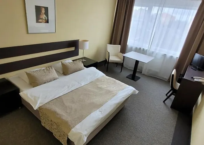 Cascade Hotel