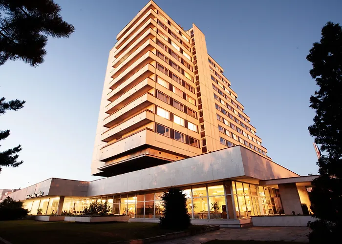 Cascade Hotel